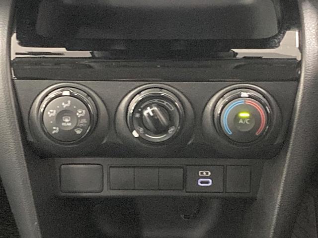 ヤリスクロス Ｘ　ＳＤナビ　衝突軽減装置　レーダークルーズ　ＥＴＣ　ドラレコ　Ｂｌｕｅｔｏｏｔｈ　バックカメラ　スマートキー　プッシュスタート　Ｂｌｕｅｔｏｏｔｈ　シートリフター　電動パーキング　オートホールド（37枚目）