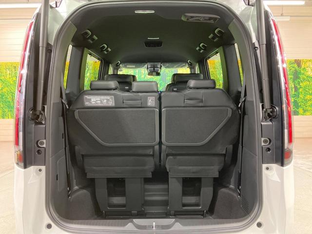 ステップワゴン スパーダ　純正１１．４型ナビ　両側電動スライドドア　ブラインドスポットモニター　衝突軽減装置　電動リアゲート　ＬＥＤヘッドライト　レーダークルーズ　Ｂｌｕｅｔｏｏｔｈ　フルセグＴＶ　電動パーキング（11枚目）