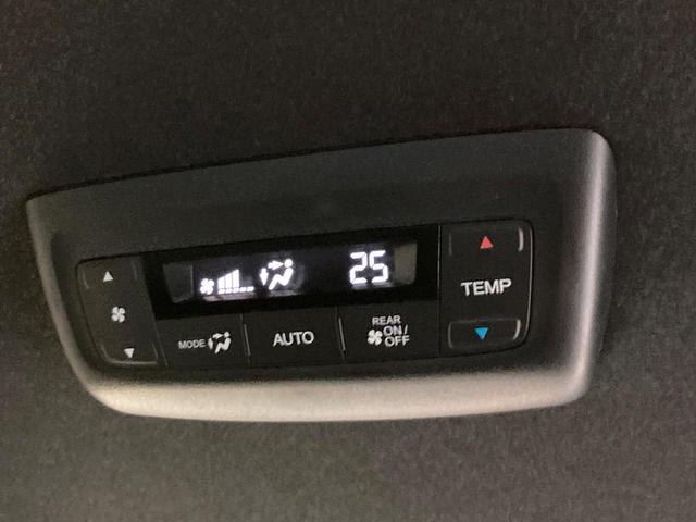 ステップワゴン スパーダ　純正１１．４型ナビ　両側電動スライドドア　ブラインドスポットモニター　衝突軽減装置　電動リアゲート　ＬＥＤヘッドライト　レーダークルーズ　Ｂｌｕｅｔｏｏｔｈ　フルセグＴＶ　電動パーキング（39枚目）