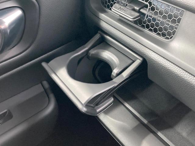 ステップワゴン スパーダ　純正１１．４型ナビ　両側電動スライドドア　ブラインドスポットモニター　衝突軽減装置　電動リアゲート　ＬＥＤヘッドライト　レーダークルーズ　Ｂｌｕｅｔｏｏｔｈ　フルセグＴＶ　電動パーキング（52枚目）