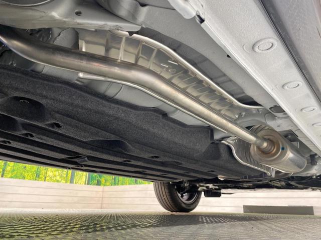 ヴェゼル ｅ：ＨＥＶ　Ｚ　登録済未使用車　純正９型ナビ　全周囲カメラ　衝突軽減装置　ＬＥＤヘッドライト　レーダークルーズ　電動リアゲート　ＥＴＣ　Ｂｌｕｅｔｏｏｔｈ　ブラインドスポットモニター　置くだけ充電　オートエアコン（21枚目）