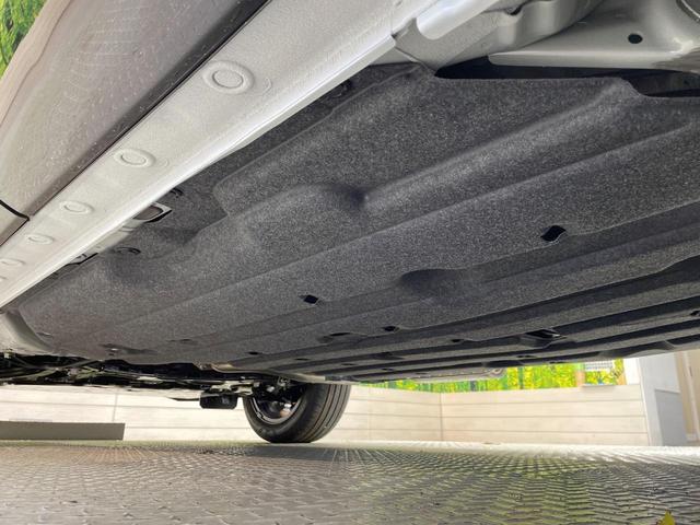 ヴェゼル ｅ：ＨＥＶ　Ｚ　登録済未使用車　純正９型ナビ　全周囲カメラ　衝突軽減装置　ＬＥＤヘッドライト　レーダークルーズ　電動リアゲート　ＥＴＣ　Ｂｌｕｅｔｏｏｔｈ　ブラインドスポットモニター　置くだけ充電　オートエアコン（51枚目）