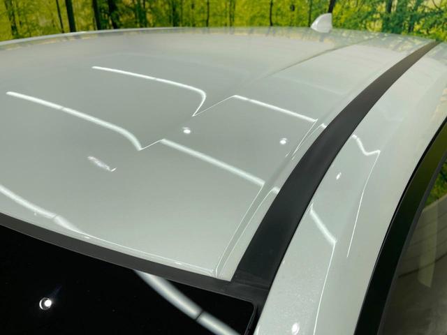 ヴェゼル ｅ：ＨＥＶ　Ｚ　登録済未使用車　純正９型ナビ　全周囲カメラ　衝突軽減装置　ＬＥＤヘッドライト　レーダークルーズ　電動リアゲート　ＥＴＣ　Ｂｌｕｅｔｏｏｔｈ　ブラインドスポットモニター　置くだけ充電　オートエアコン（60枚目）