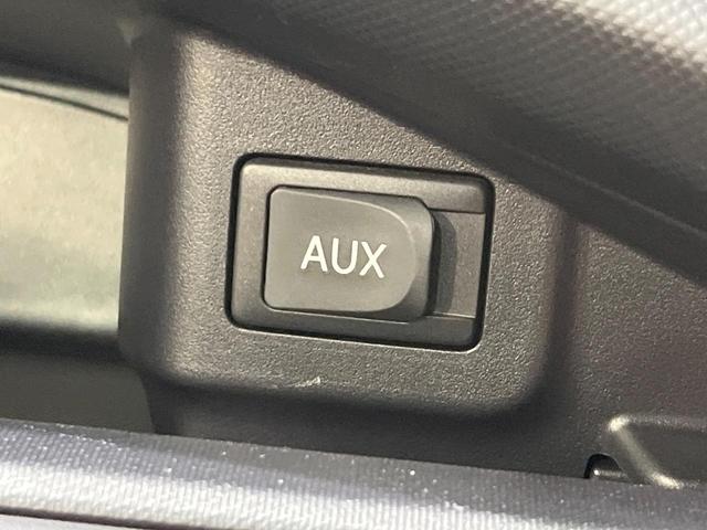 アクア Ｇ　禁煙車　ＣＤオーディオ　スマートキー　オートライト　オートエアコン　革巻きステアリング　電動格納ミラー　シートリフター　ドアザイザー　バニティミラー　パワーステアリング　パワーウィンドウ（31枚目）