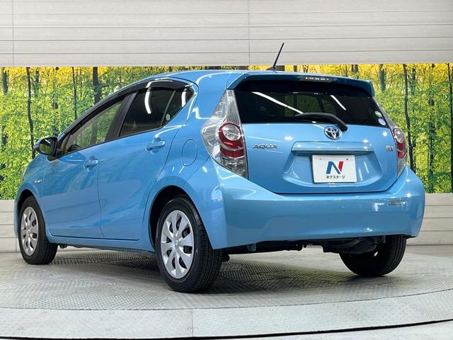 アクア Ｇ　禁煙車　ＣＤオーディオ　スマートキー　オートライト　オートエアコン　革巻きステアリング　電動格納ミラー　シートリフター　ドアザイザー　バニティミラー　パワーステアリング　パワーウィンドウ（55枚目）