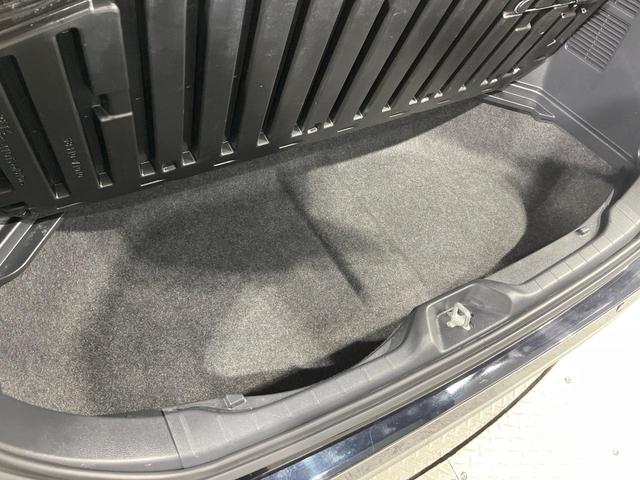 ノア ハイブリッドＳ－Ｚ　純正１０．５型ナビ　両側電動ドア　快適利便パッケージ　後席モニター　デジタルミラー　ヘッドアップディスプレイ　ブラインドスポットモニター　電動リアゲート　衝突軽減装置　Ｂｌｕｅｔｏｏｔｈ　ＥＴＣ（65枚目）