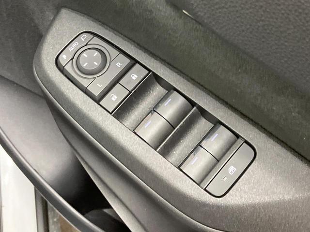 ヤリスクロス G 純正8型DA 衝突軽減 バックカメラ レーダークルーズ ドラレコ ETC スマートキー ステアリングスイッチ 純正アルミ オートライト オートエアコン Bluetooth 電動格納ミラー(32枚目)