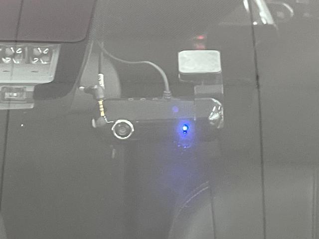 シエンタ G クエロ 8型ナビ 両側電動ドア バックカメラ 衝突軽減 ハーフレザーシート コーナーセンサー スマートキー LEDヘッド ETC オートハイビーム 車線逸脱警報 オートライト オートエアコン(33枚目)