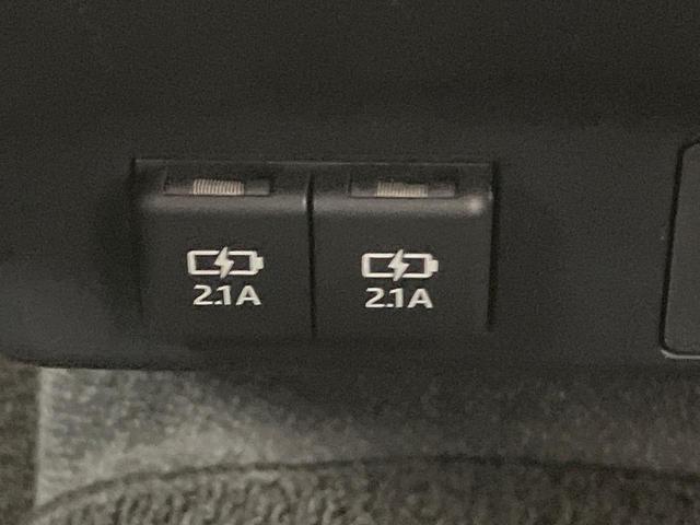 シエンタ G クエロ 8型ナビ 両側電動ドア バックカメラ 衝突軽減 ハーフレザーシート コーナーセンサー スマートキー LEDヘッド ETC オートハイビーム 車線逸脱警報 オートライト オートエアコン(37枚目)