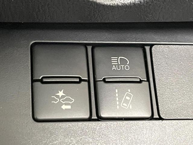 シエンタ G クエロ 8型ナビ 両側電動ドア バックカメラ 衝突軽減 ハーフレザーシート コーナーセンサー スマートキー LEDヘッド ETC オートハイビーム 車線逸脱警報 オートライト オートエアコン(39枚目)