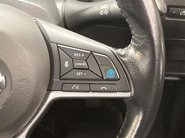 エクストレイル ２０Ｘ　純正ナビ　全周囲カメラ　衝突被害軽減システム　レーダークルーズ　禁煙車　電動リアゲート　コーナーセンサー　スマートキー　ＬＥＤヘッド　ビルトインＥＴＣ　純正１８インチアルミ　電動格納ミラー（5枚目）