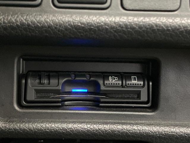 エクストレイル ２０Ｘ　純正ナビ　全周囲カメラ　衝突被害軽減システム　レーダークルーズ　禁煙車　電動リアゲート　コーナーセンサー　スマートキー　ＬＥＤヘッド　ビルトインＥＴＣ　純正１８インチアルミ　電動格納ミラー（7枚目）