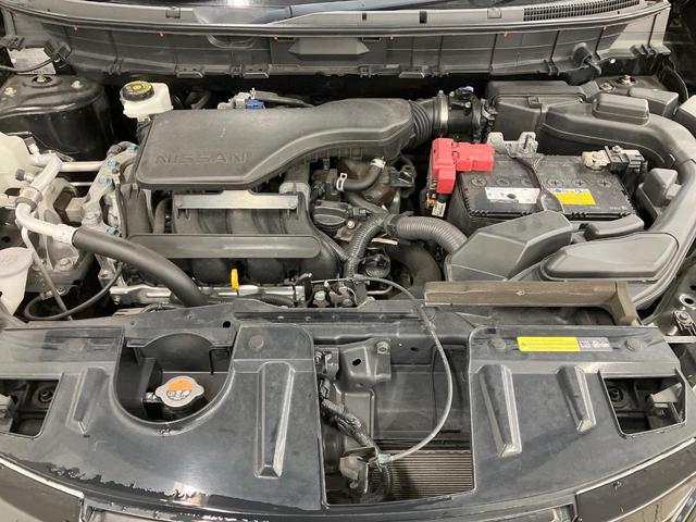 エクストレイル ２０Ｘ　純正ナビ　全周囲カメラ　衝突被害軽減システム　レーダークルーズ　禁煙車　電動リアゲート　コーナーセンサー　スマートキー　ＬＥＤヘッド　ビルトインＥＴＣ　純正１８インチアルミ　電動格納ミラー（18枚目）