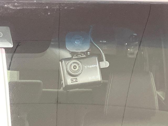 Ｎ－ＢＯＸカスタム Ｌターボ　タ―ボ　純正ナビ　両側電動スライド　衝突軽減装置　レーダークルーズ　ＥＴＣ　ドラレコ　シートヒーター　合皮シート　パドルシフト　オートエアコン　バックカメラ　Ｂｌｕｅｔｏｏｔｈ　サンシェード（6枚目）