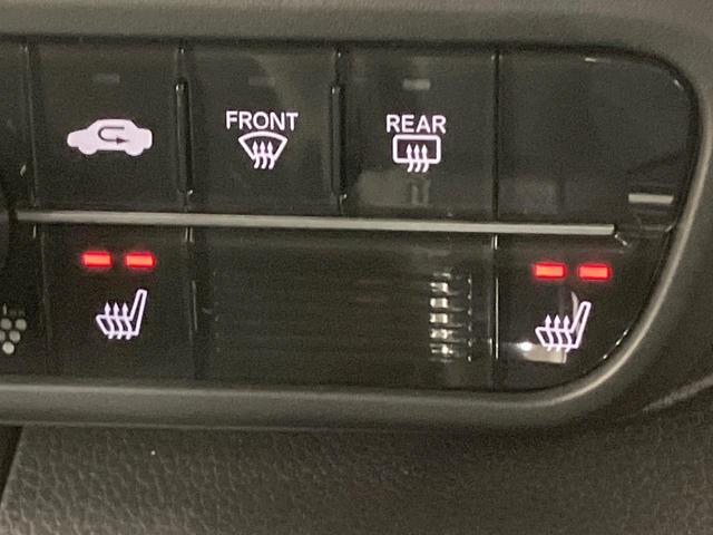 Ｎ－ＢＯＸカスタム Ｌターボ　タ―ボ　純正ナビ　両側電動スライド　衝突軽減装置　レーダークルーズ　ＥＴＣ　ドラレコ　シートヒーター　合皮シート　パドルシフト　オートエアコン　バックカメラ　Ｂｌｕｅｔｏｏｔｈ　サンシェード（7枚目）