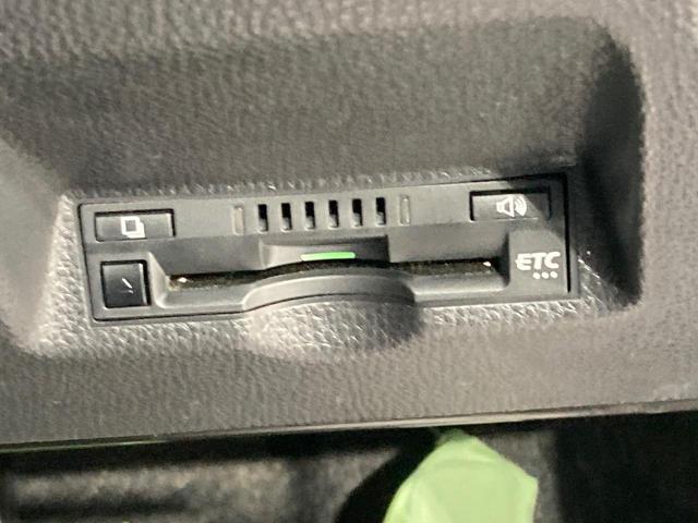 ヤリス ハイブリッドX 純正8型DA バックカメラ 衝突被害軽減システム レーダークルーズ 禁煙車 ドラレコ コーナーセンサー スマートキー LEDヘッド ビルトインETC オートハイビーム 車線逸脱警報 オートライト(7枚目)