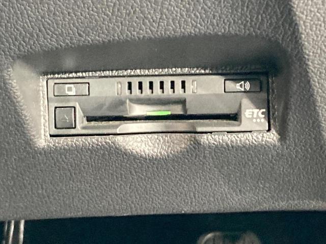 プリウス Sセーフティプラス 純正9型ナビ 衝突軽減装置 ETC ドラレコ レーダークルーズ LEDヘッド バックカメラ Bluetooth オートエアコン スマートキー プッシュスタート シートリフター 電動格納ドアミラー(4枚目)