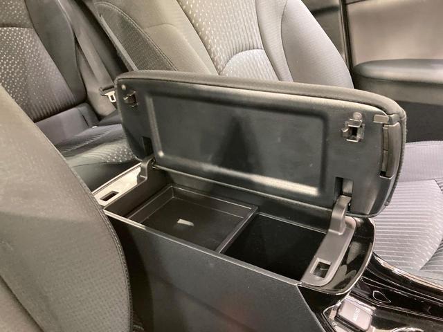 プリウス Sセーフティプラス 純正9型ナビ 衝突軽減装置 ETC ドラレコ レーダークルーズ LEDヘッド バックカメラ Bluetooth オートエアコン スマートキー プッシュスタート シートリフター 電動格納ドアミラー(51枚目)