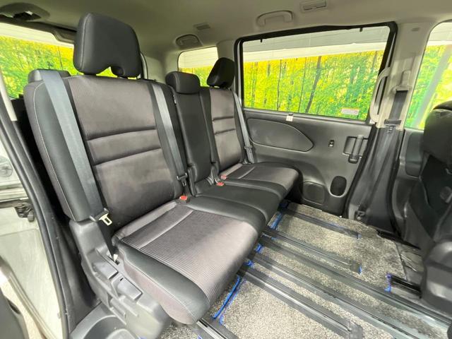 セレナ ハイウェイスター　ＶセレクションＩＩ　両側電動ドア　９型ナビ　後席モニター　全周囲カメラ　プロパイロット　衝突軽減装置　禁煙車　コーナーセンサー　スマートキー　ＬＥＤヘッド　ＥＴＣ　純正１６インチアルミ　車線逸脱警報（8枚目）