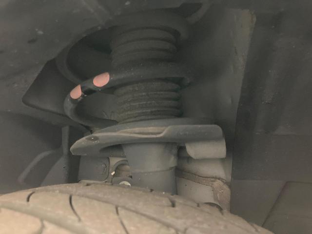 セレナ ハイウェイスター　ＶセレクションＩＩ　両側電動ドア　９型ナビ　後席モニター　全周囲カメラ　プロパイロット　衝突軽減装置　禁煙車　コーナーセンサー　スマートキー　ＬＥＤヘッド　ＥＴＣ　純正１６インチアルミ　車線逸脱警報（20枚目）