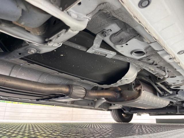 セレナ ハイウェイスター　ＶセレクションＩＩ　両側電動ドア　９型ナビ　後席モニター　全周囲カメラ　プロパイロット　衝突軽減装置　禁煙車　コーナーセンサー　スマートキー　ＬＥＤヘッド　ＥＴＣ　純正１６インチアルミ　車線逸脱警報（23枚目）