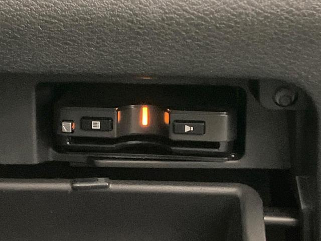 セレナ ハイウェイスター　ＶセレクションＩＩ　両側電動ドア　９型ナビ　後席モニター　全周囲カメラ　プロパイロット　衝突軽減装置　禁煙車　コーナーセンサー　スマートキー　ＬＥＤヘッド　ＥＴＣ　純正１６インチアルミ　車線逸脱警報（28枚目）