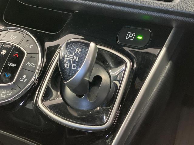 ヴォクシー ハイブリッドZS 煌III 純正10型ナビ 後席モニター 両側電動スライド 衝突軽減装置 ETC ドラレコ シートヒーター LEDヘッド クルコン リアオートエアコン Bluetooth バックカメラ スマートキー(24枚目)