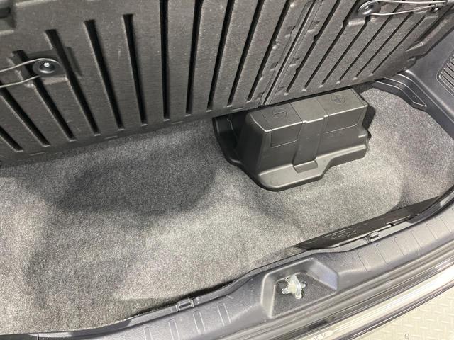 ヴォクシー ハイブリッドZS 煌III 純正10型ナビ 後席モニター 両側電動スライド 衝突軽減装置 ETC ドラレコ シートヒーター LEDヘッド クルコン リアオートエアコン Bluetooth バックカメラ スマートキー(48枚目)