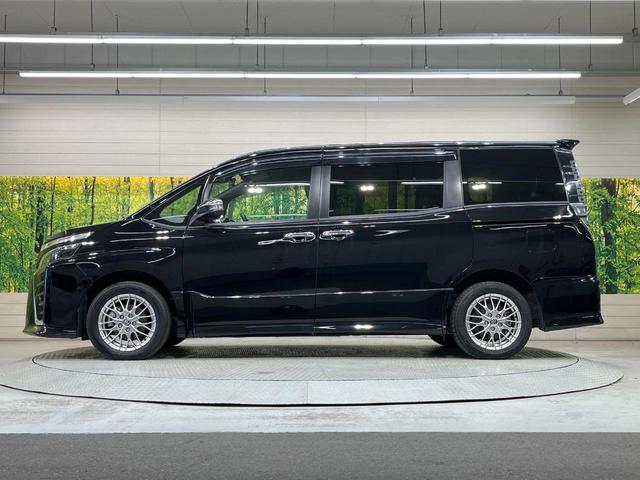 ヴォクシー ハイブリッドZS 煌III 純正10型ナビ 後席モニター 両側電動スライド 衝突軽減装置 ETC ドラレコ シートヒーター LEDヘッド クルコン リアオートエアコン Bluetooth バックカメラ スマートキー(69枚目)