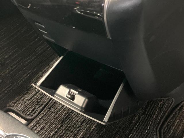 アルファード 2.5S タイプゴールド 純正9インチSDナビ サンルーフ 両側電動ドア バックカメラ 衝突被害軽減装置 レーダークルーズ CD DVD 禁煙車 電動リアゲート ドラレコ コーナーセンサー スマートキー LEDヘッド ETC(43枚目)