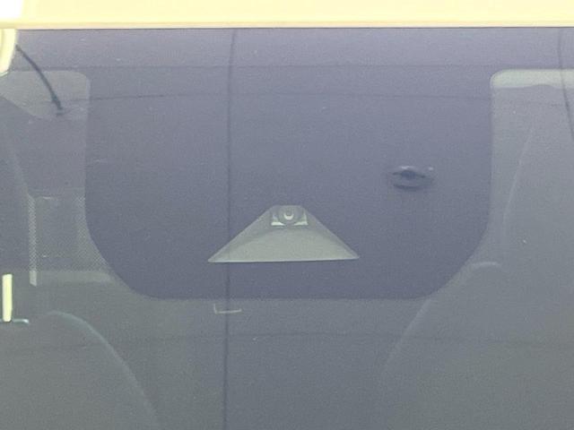 ノート Ｘ　純正９型ナビ　全周囲カメラ　プロパイロット　デジタルミラー　ブラインドスポットモニター　Ｂｌｕｅｔｏｏｔｈ　ＥＴＣ　ＬＥＤヘッド　シートヒーター　オートエアコン　衝突軽減装置　ステアリングヒーター（32枚目）