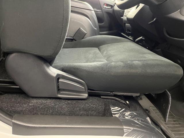 ハイエースバン ロングスーパーＧＬ　両側電動スライド　ディスプレイオーディオ　デジタルミラー　ＥＴＣ　ドラレコ　ＬＥＤヘッド　バックカメラ　Ｂｌｕｅｔｏｏｔｈ　スマートキー　プッシュスタート　オートエアコン　プライバシーガラス（36枚目）