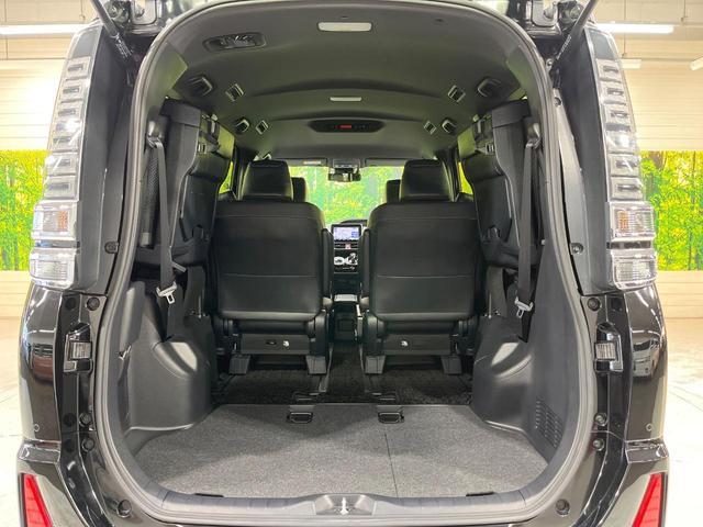 ヴォクシー ハイブリッドＺＳ　煌ＩＩＩ　純正９インチＳＤナビ　両側電動ドア　バックカメラ　衝突被害軽減装置　禁煙車　ハーフレザーシート　ドラレコ　コーナーセンサー　スマートキー　ＬＥＤヘッド　ビルトインＥＴＣ　クルコン　純正１６インチアルミ（68枚目）