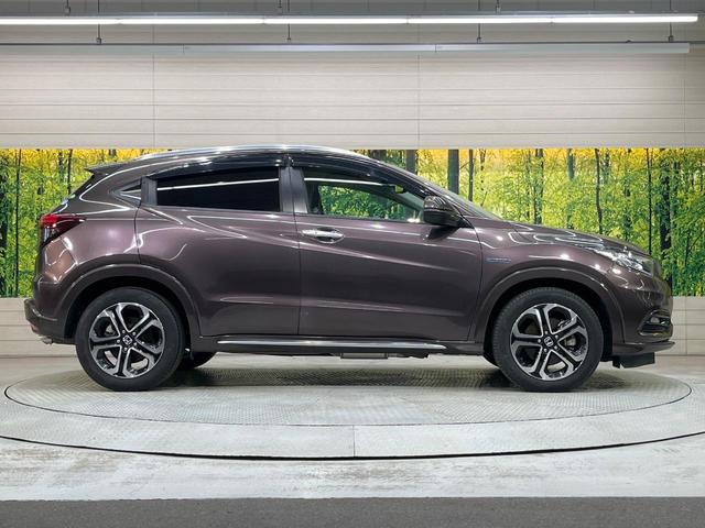 ヴェゼル ハイブリッドＺ・ホンダセンシング　純正８型ナビ　バックカメラ　衝突被害軽減システム　禁煙車　ハーフレザーシート　ドラレコ　コーナーセンサー　スマートキー　ＬＥＤヘッド　ビルトインＥＴＣ　純正１７インチアルミ　車線逸脱警報（30枚目）