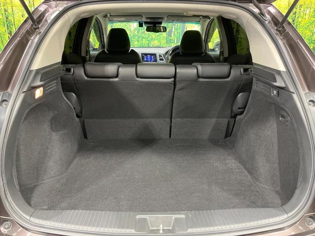 ヴェゼル ハイブリッドＺ・ホンダセンシング　純正８型ナビ　バックカメラ　衝突被害軽減システム　禁煙車　ハーフレザーシート　ドラレコ　コーナーセンサー　スマートキー　ＬＥＤヘッド　ビルトインＥＴＣ　純正１７インチアルミ　車線逸脱警報（35枚目）