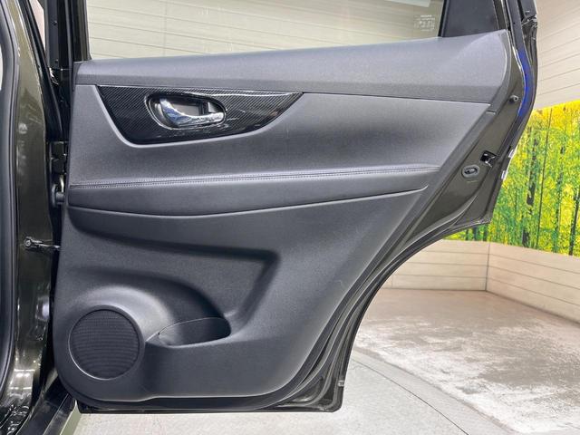 エクストレイル ２０Ｘ　純正９型ナビ　全周囲カメラ　後席モニター　禁煙車　電動リアゲート　ドラレコ　コーナーセンサー　スマートキー　ＬＥＤヘッド　ビルトインＥＴＣ　純正１８インチアルミ　オートライト（64枚目）