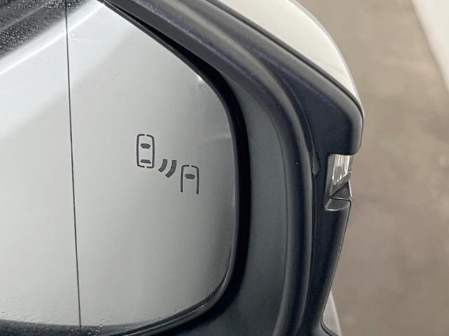 プリウス Ｚ　純正１２型ナビ　ガラスルーフ　全周囲カメラ　衝突被害軽減システム　禁煙車　電動リアゲート　ハーフレザーシート　前席シートエアコン　パワーシート　ドラレコ　コーナーセンサー　スマートキー　ＬＥＤヘッド（29枚目）