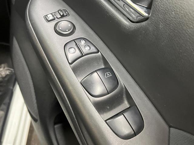 セレナ X 純正ナビ 後席モニター 両側電動スライド 衝突軽減装置 オートエアコン スマートキー プッシュスタート バックカメラ フルセグTV Bluetooth クルーズコントロール サンシェード(33枚目)