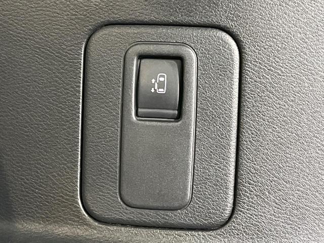 セレナ X 純正ナビ 後席モニター 両側電動スライド 衝突軽減装置 オートエアコン スマートキー プッシュスタート バックカメラ フルセグTV Bluetooth クルーズコントロール サンシェード(50枚目)