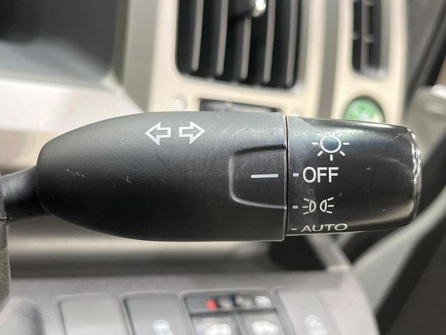 ステップワゴン Ｇ　インターナビＥセレクション　ＳＤナビ　両側電動スライド　ＥＴＣ　バックカメラ　オートエアコン　ＨＩＤヘッド　クルーズコントロール　スマートキー　アイドリングストップ　１５インチアルミホイール　シートリフター　サンシェード（27枚目）