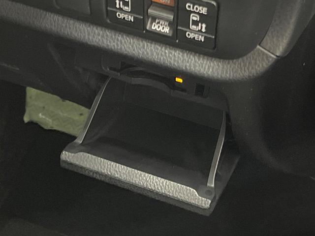 ヴォクシー Ｘ　ＳＤナビ　後席モニター　両側電動ドア　衝突被害軽減システム　禁煙車　ドラレコ　スマートキー　ＬＥＤヘッド　ビルトインＥＴＣ　クルコン　オートハイビーム　オートライト　デュアルエアコン（46枚目）