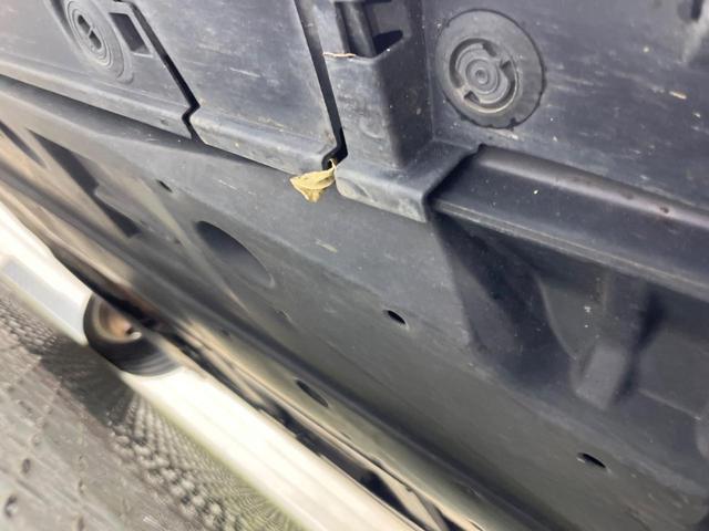 カローラツーリング ハイブリッド　ダブルバイビー　純正９型ＤＡ　衝突軽減装置　ＬＥＤヘッド　レーダークルーズ　ブラインドスポットモニター　ＥＴＣ　ドラレコ　Ｂｌｕｅｔｏｏｔｈ　ステアリングヒーター　シートヒーター　バックカメラ　オートエアコン（22枚目）