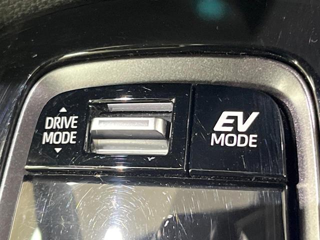 カローラツーリング ハイブリッド　ダブルバイビー　純正９型ＤＡ　衝突軽減装置　ＬＥＤヘッド　レーダークルーズ　ブラインドスポットモニター　ＥＴＣ　ドラレコ　Ｂｌｕｅｔｏｏｔｈ　ステアリングヒーター　シートヒーター　バックカメラ　オートエアコン（53枚目）