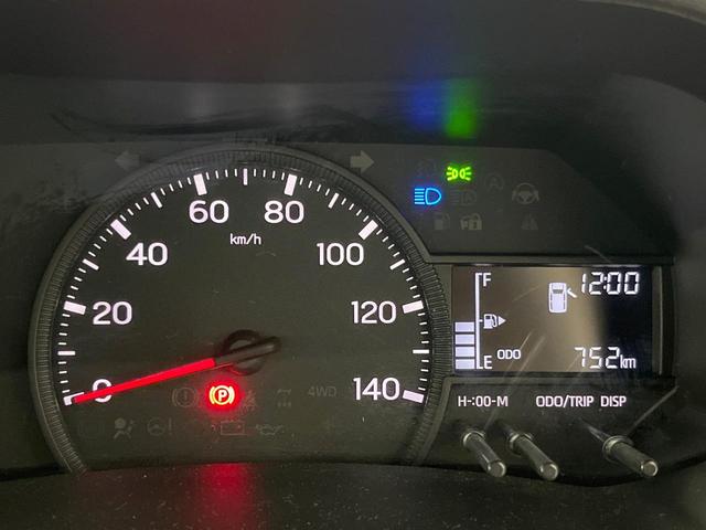 ハイゼットトラック スタンダード　ＭＴ車　衝突被害軽減システム　禁煙車　コーナーセンサー　オートライト　アイドリングストップ　横滑り防止装置　盗難防止システム（23枚目）