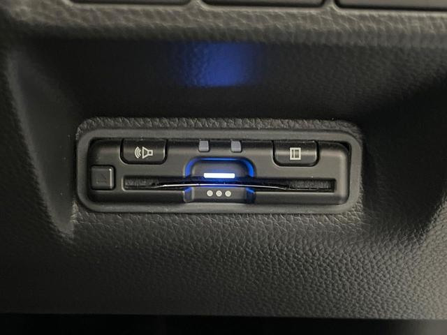 ステップワゴン ｅ：ＨＥＶスパーダ　純正８型ナビ　バックカメラ　両側電動ドア　衝突被害軽減システム　レーダークルーズ　禁煙車　電動リアゲート　ハーフレザーシート　コーナーセンサー　スマートキー　ＬＥＤヘッド　ビルトインＥＴＣ（7枚目）