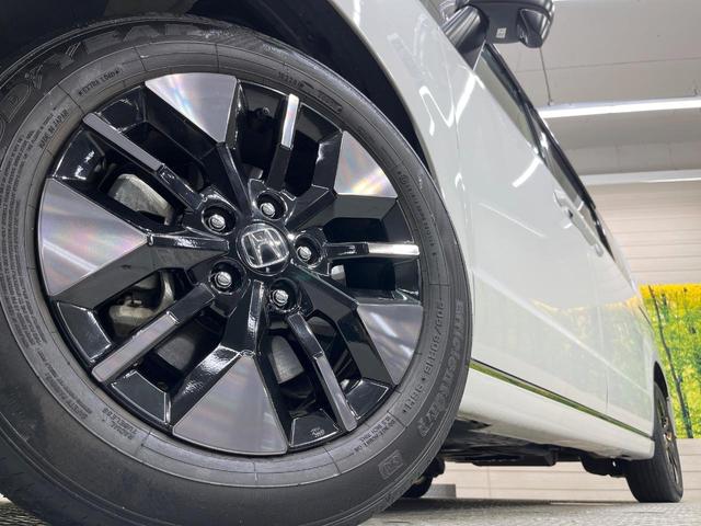 ステップワゴン ｅ：ＨＥＶスパーダ　純正８型ナビ　バックカメラ　両側電動ドア　衝突被害軽減システム　レーダークルーズ　禁煙車　電動リアゲート　ハーフレザーシート　コーナーセンサー　スマートキー　ＬＥＤヘッド　ビルトインＥＴＣ（14枚目）