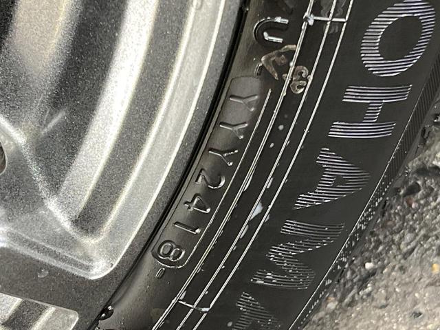 アクア Ｓスタイルブラック　９型ナビ　バックカメラ　衝突被害軽減装置　禁煙車　ドラレコ　スマートキー　ＬＥＤヘッド　ＥＴＣ　オートハイビーム　車線逸脱警報　オートライト　オートエアコン　Ｂｌｕｅｔｏｏｔｈ　ＣＤ　ＤＶＤ再生（50枚目）