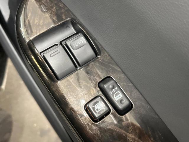 ハイエースバン スーパーＧＬ　ダークプライムＩＩ　ＳＤナビ　両側電動ドア　バックカメラ　禁煙車　ハーフレザーシート　コーナーセンサー　スマートキー　ＬＥＤヘッド　ビルトインＥＴＣ　オートハイビーム　車線逸脱警報　オートライト　オートエアコン（26枚目）