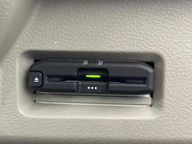 スペーシア Ｘ　メーカーナビ　全周囲カメラ　衝突被害軽減システム　禁煙車　シートヒーター　ドラレコ　スマートキー　ＥＴＣ　車線逸脱警報　オートエアコン　Ｂｌｕｅｔｏｏｔｈ　ＣＤ　ＤＶＤ再生　フルセグ（7枚目）