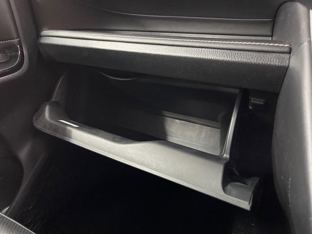 エスクァイア Ｇｉ　ＳＤナビ　バックカメラ　両側電動ドア　衝突被害軽減システム　禁煙車　ハーフレザーシート　ドラレコ　スマートキー　ＬＥＤヘッド　ＥＴＣ　クルコン　純正１５インチアルミ　オートハイビーム　車線逸脱警報（28枚目）